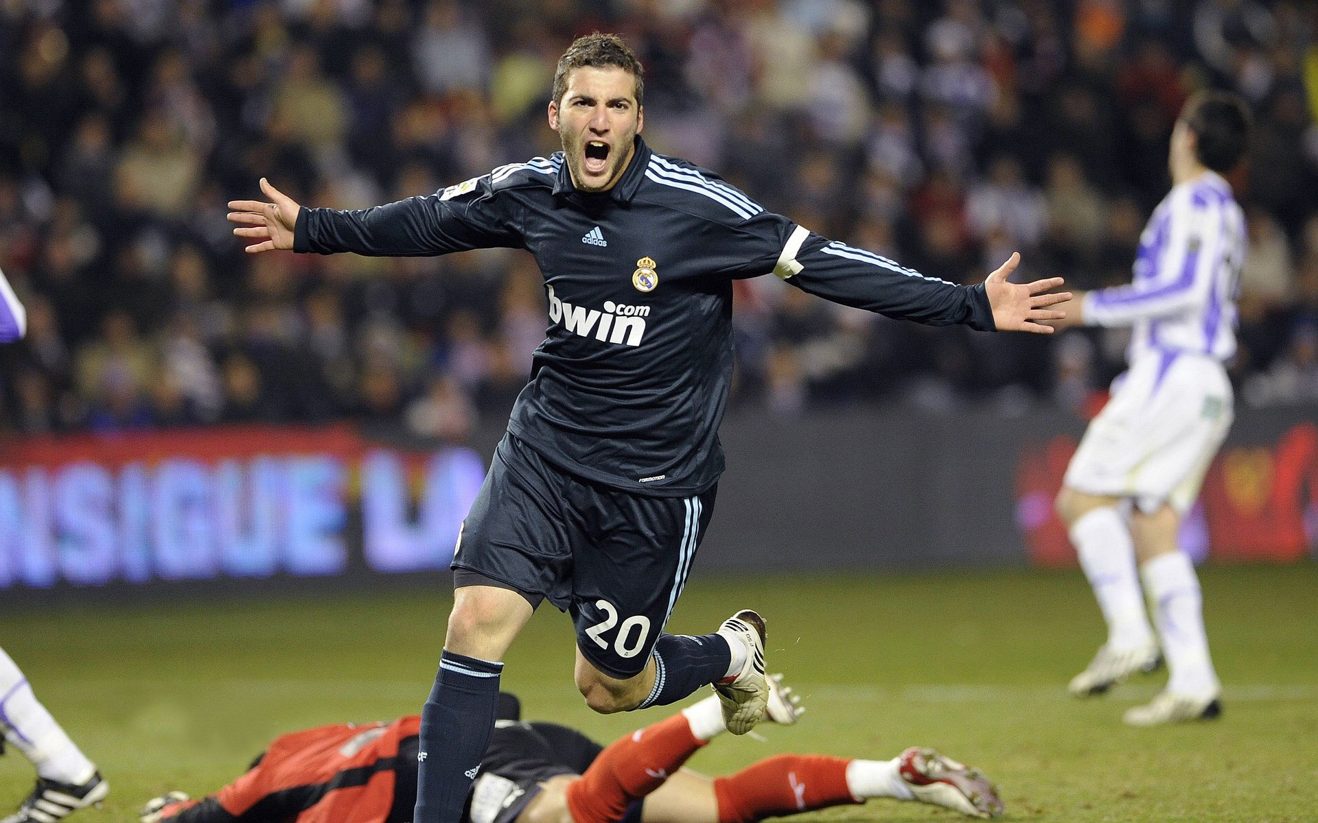 开云娱乐app安全登录-姆巴佩荣膺2024年欧洲金靴奖，姆巴佩金球奖前三